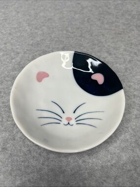 AIKA "Cat Face" 4.5” Dish Kotobuki Trading Co. RARE Japanese Asian Kawaii Kitty